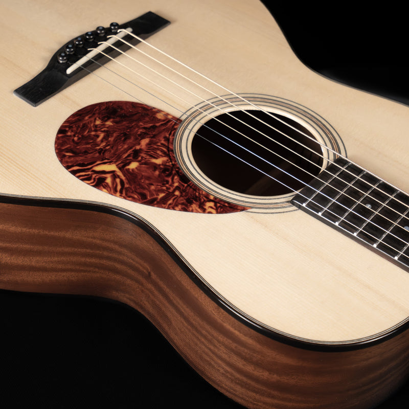 Baleno 00 12-Fret, Adirondack Spruce, Mahogany - NEW