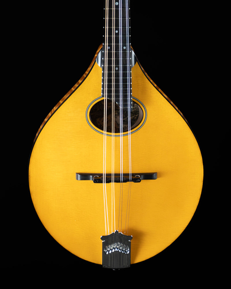 Collings MT-O, Oval Hole Mandolin, Engelmann Spruce, Maple, Amber Finish - NEW
