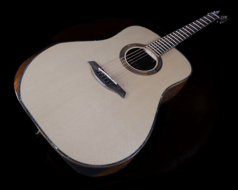 Furch Red Series Dreadnought, Spruce, Rosewood, Bevels, CNR-Active - NEW