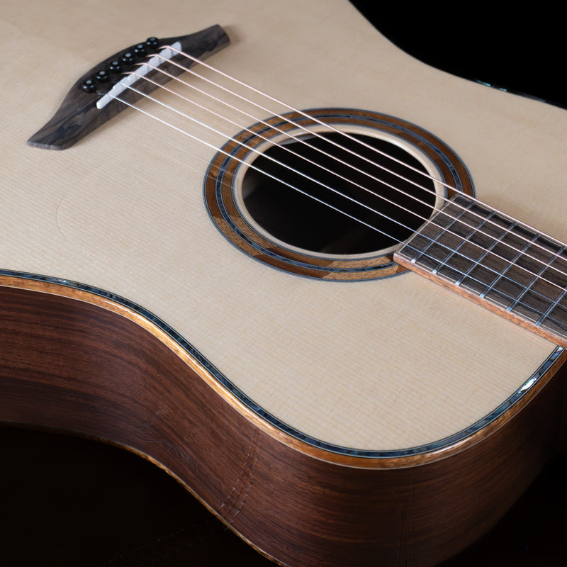 Furch Red Series Dreadnought, Spruce, Rosewood, Bevels, CNR-Active - NEW