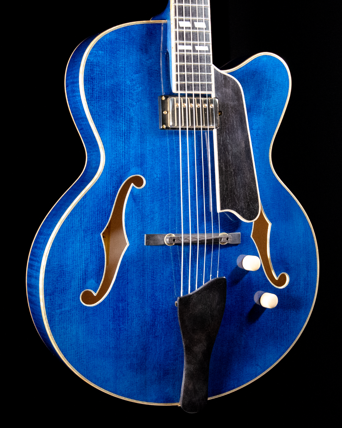 Eastman AR175CE Thin body Sapphire Blue