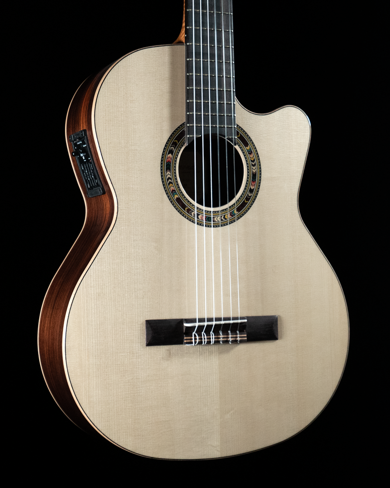 Kremona Fiesta F65CW, Cutaway Classical Guitar, German Spruce, Indian Rosewood, Pickup - NOS